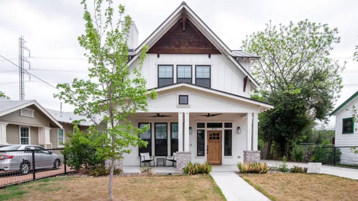 Alta Vista House | New-built 5 bedrooms, 3.5 baths Craftsman