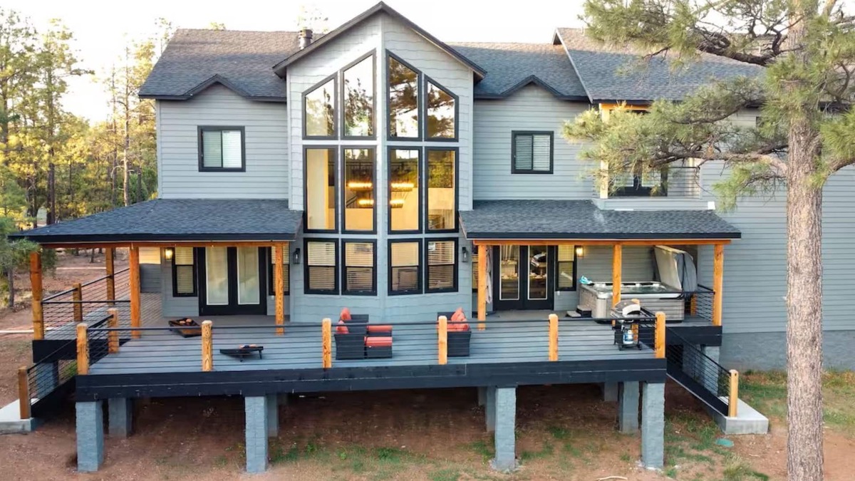 Heber Cabin | New Cabin In Pines, Hot Tub, Deck, Pet Friendly