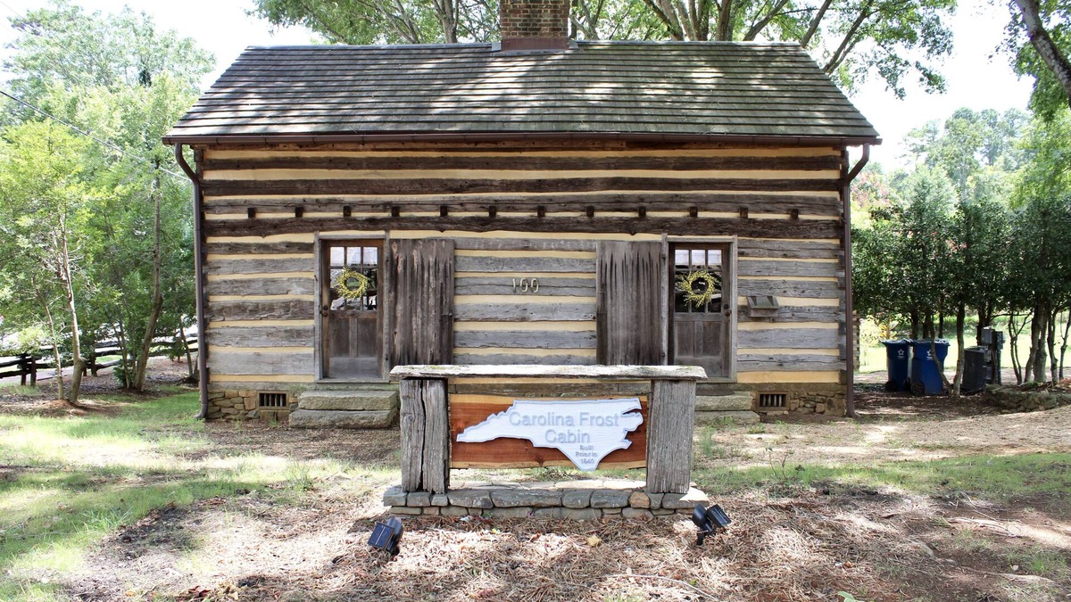 Mocksville Cabin | New! Carolina Frost Cabin in Downtown Mocksville