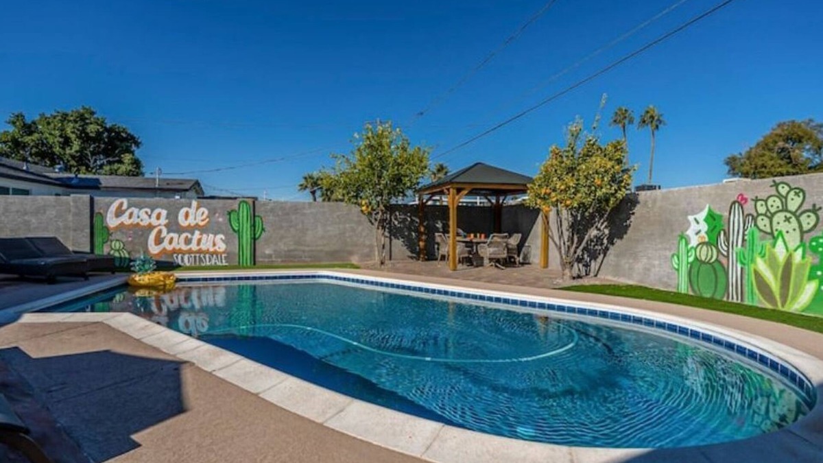 Papago Parkway House | *NEW* Casa de Cactus: Pool+Putting Green+Game Room