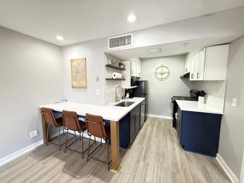 Garden Hills Apartment | NEW Central Buckhead Apt Atlanta Gem