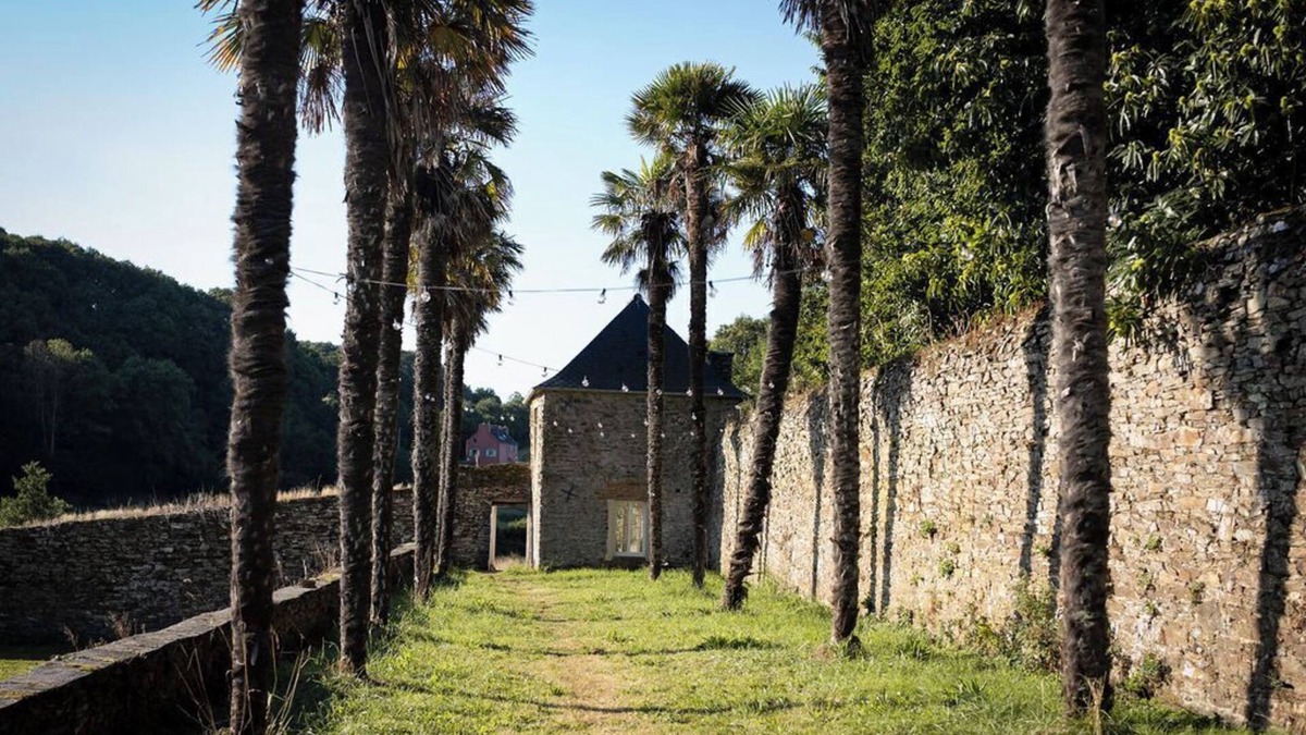 Carantec Cabin | New! Charming 18th-century pavilion