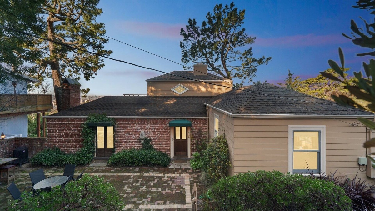 Shepherd Canyon House | NEW! Charming 1933 Ridge-Top Home with Stunning Views