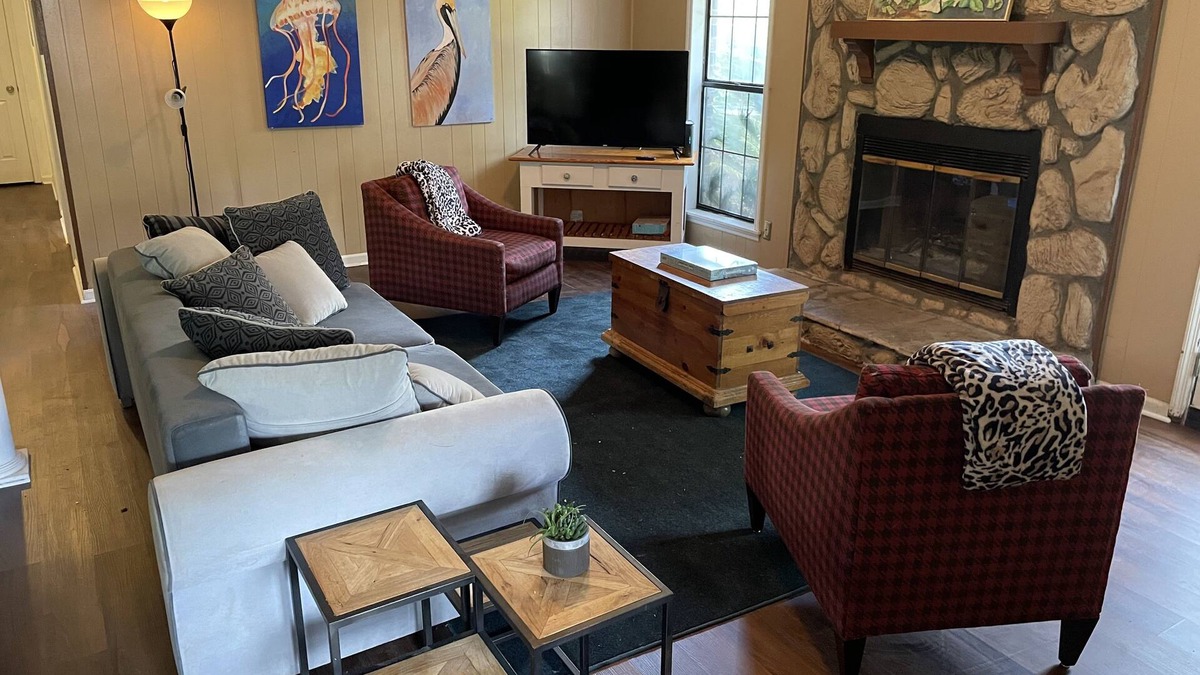 Ladson House | NEW Classic Comfort -Large, Unique Home with Yard!