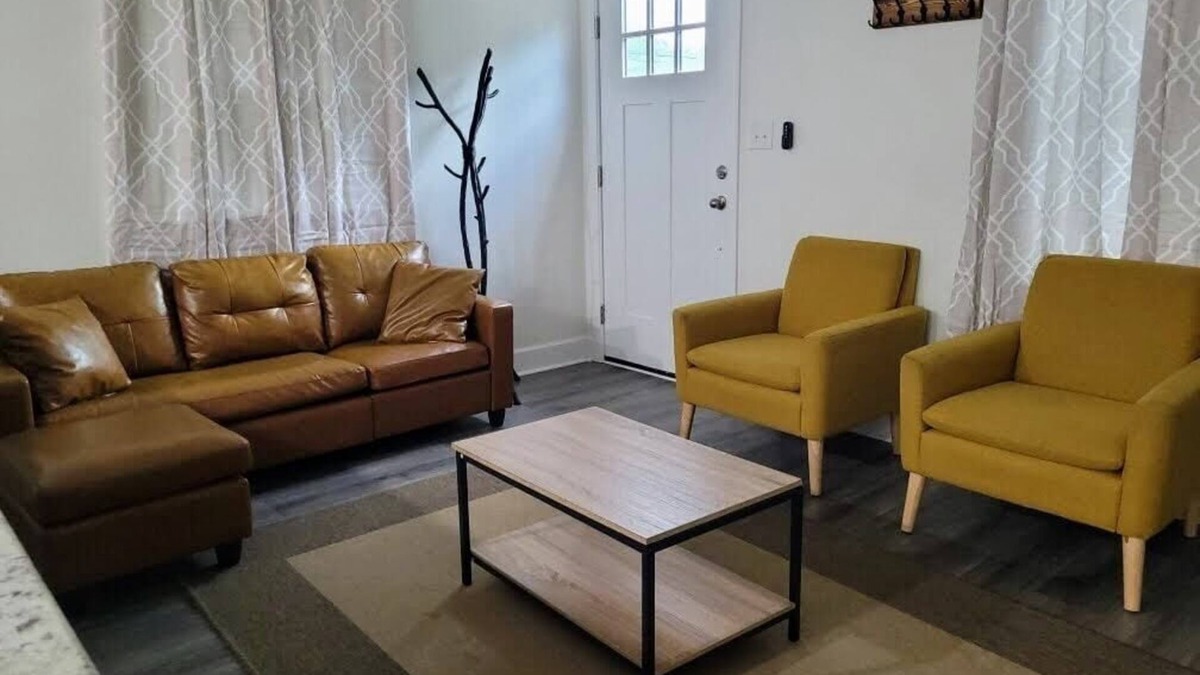 Durham Apartment | New & Clean 2 Bed Walltown Home. Walk to Duke! A