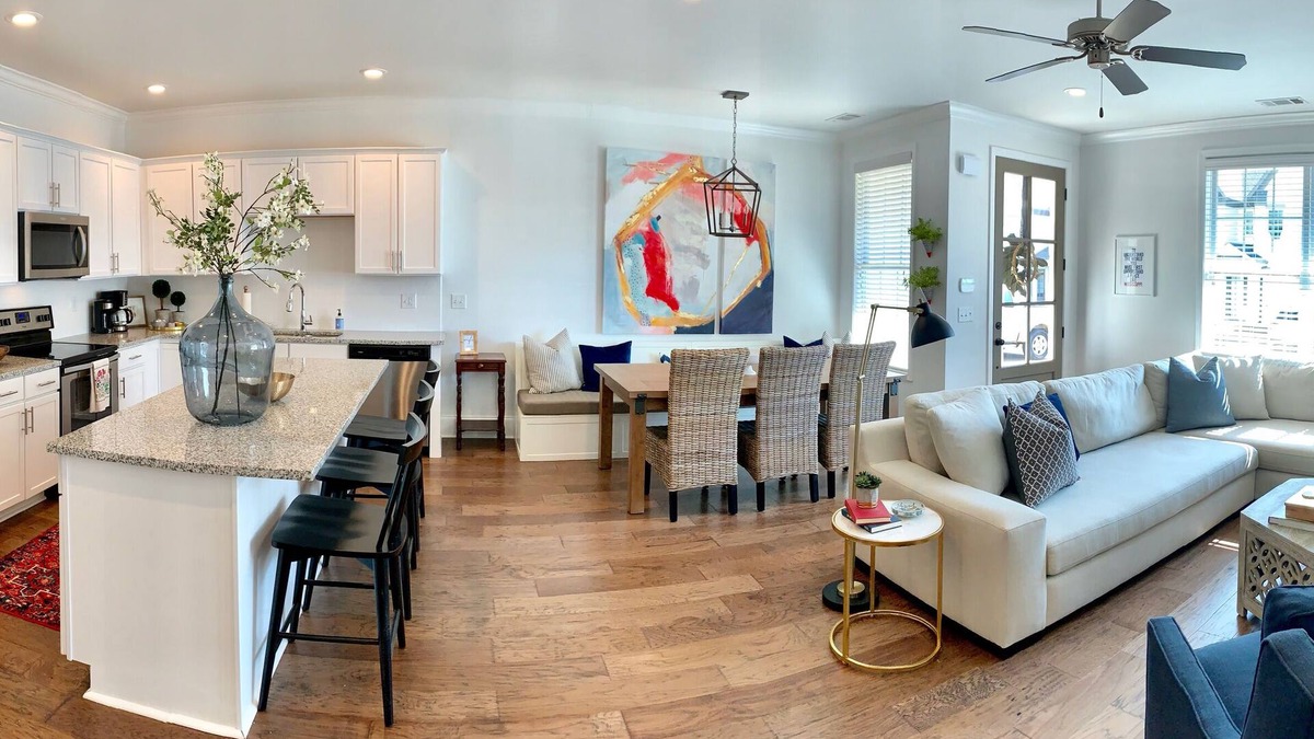 Oxford Condo | New, clean, and spacious 3 br/3 .5 ba Oxford condo!