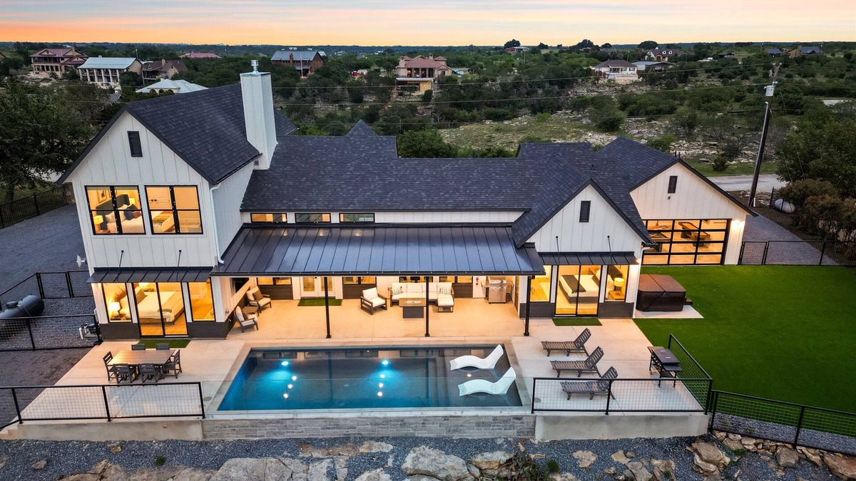 Palo Pinto County House | *New Cliff Haven PK *5 bed/6 bath, Hot tub & Pool