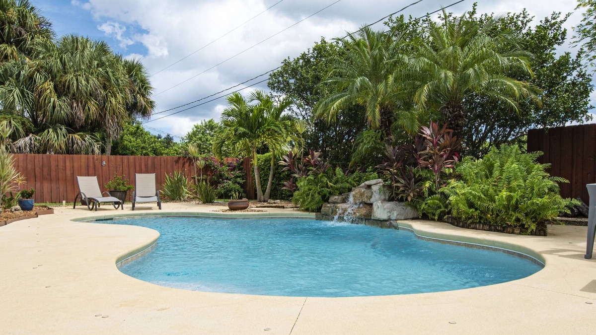 Florida Ridge House | NEW-Coastal, pool home and space for your boat & RV