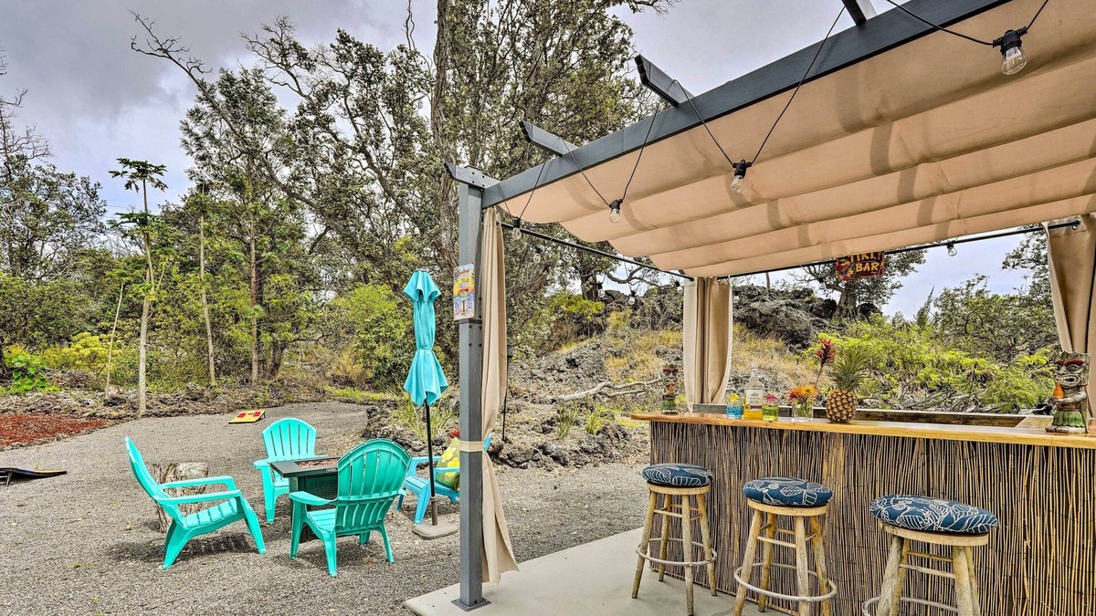 Ocean View Apartment | NEW! Colorful Big Island Getaway on 3 Acres!
