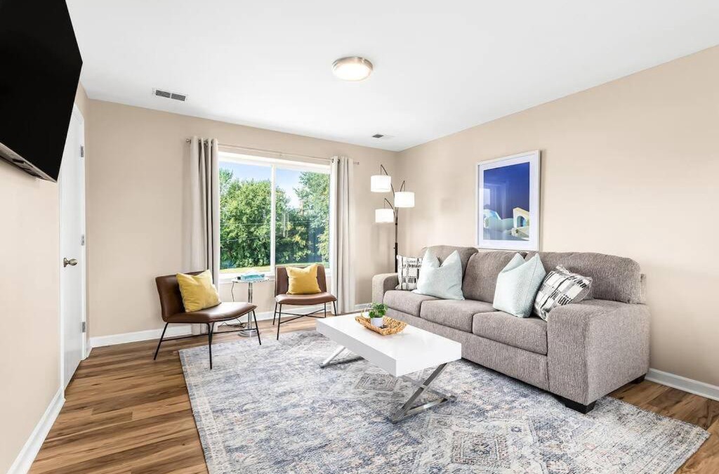 Roseville Apartment | New! Comfy & Cozy Private Flat in Roseville
