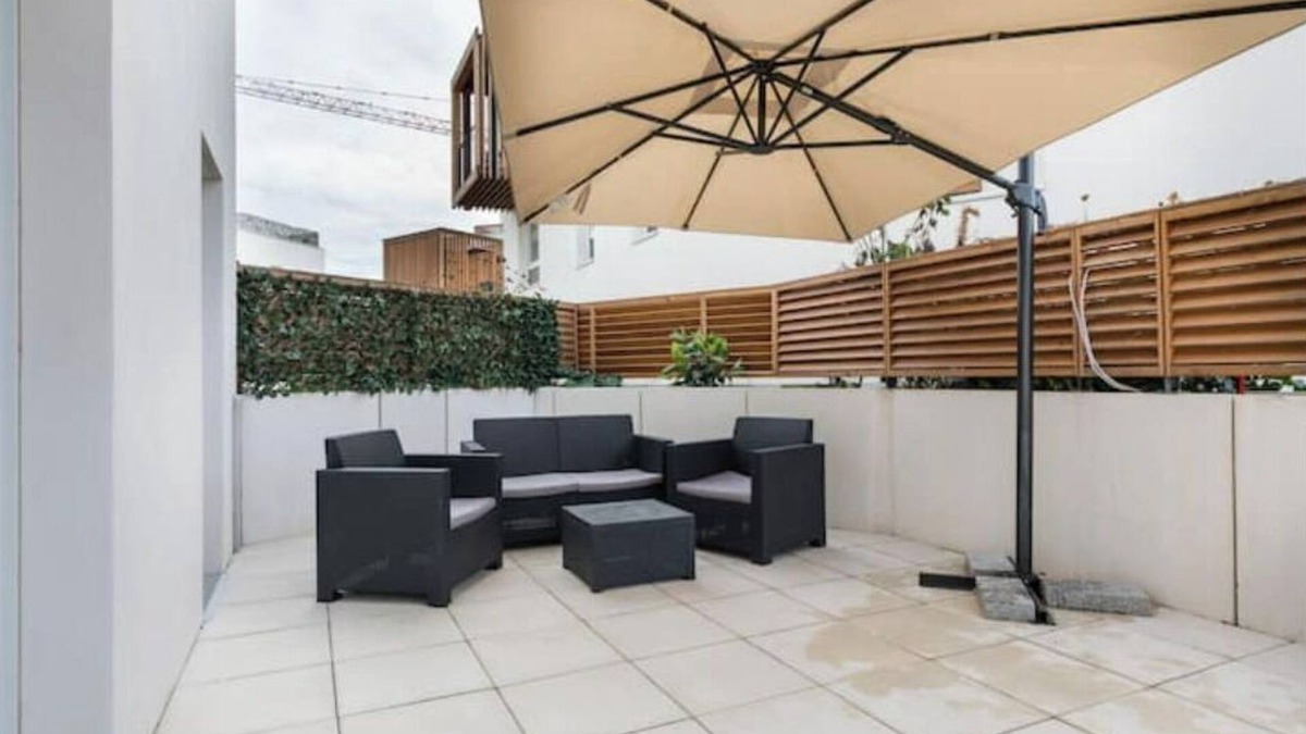 Romainville Apartment | New condo, Quiet, Bright, Terrace, Free Parking