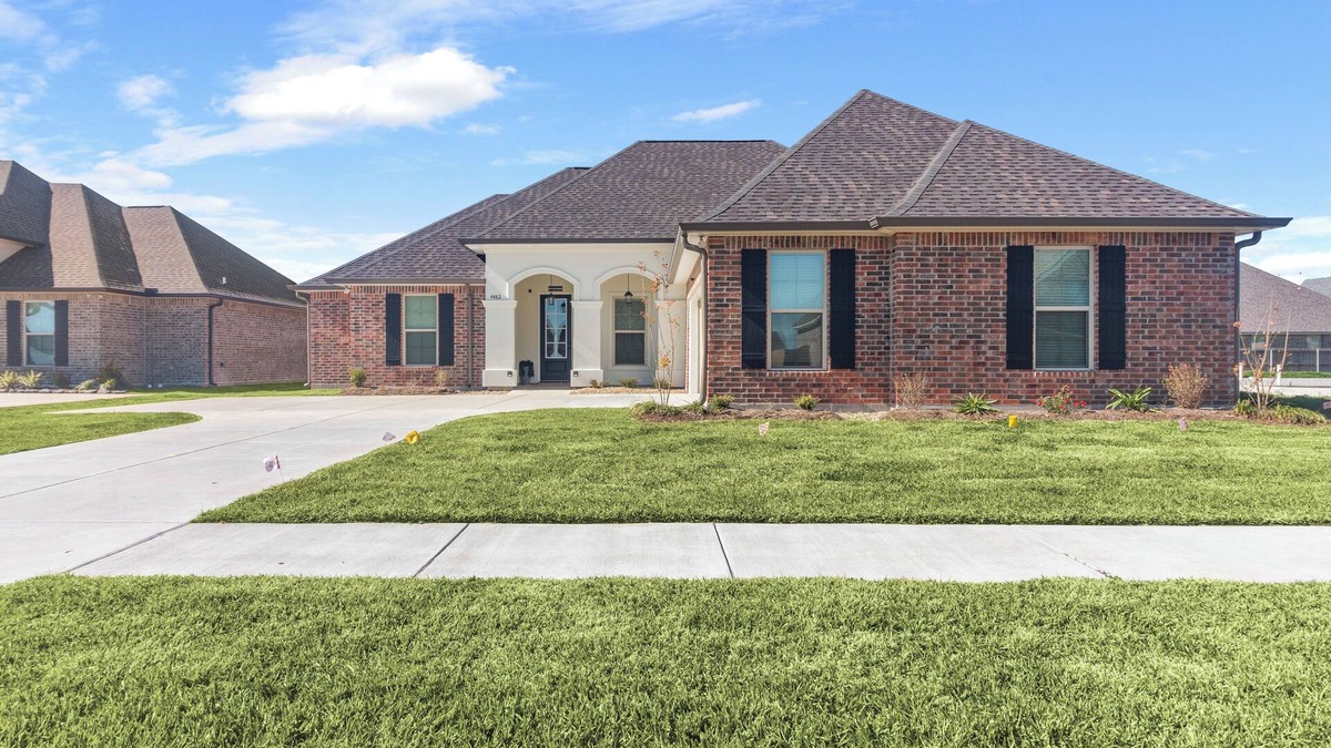 Lake Charles House | New Const 3 King Beds