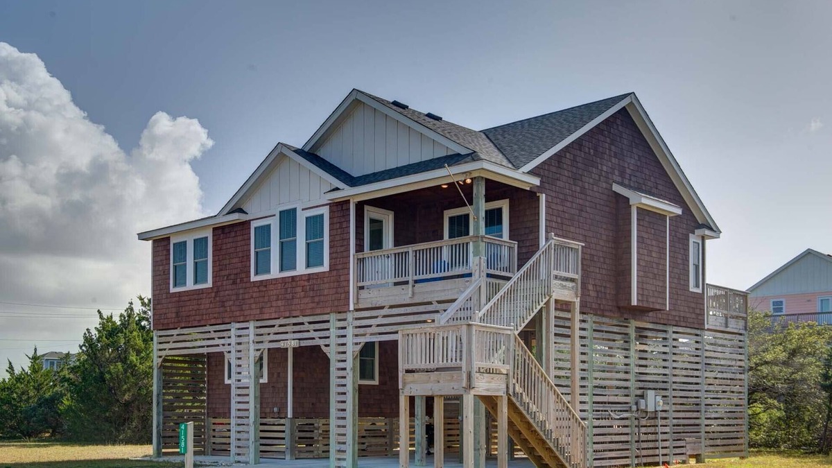Avon House | New construction home short walk to the beach!