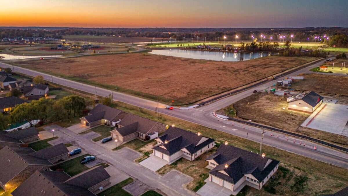 Evansville Condo | New Construction , New Furnishing , Luxury Unit