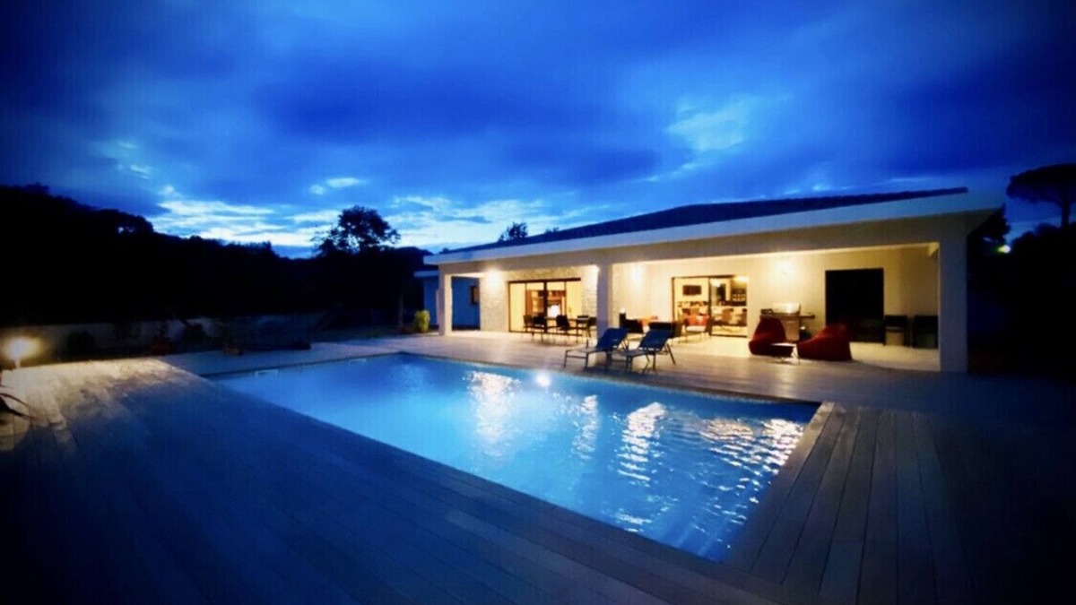Les Restanques Villa | New contemporary villa with pool 5 minutes from the sea.