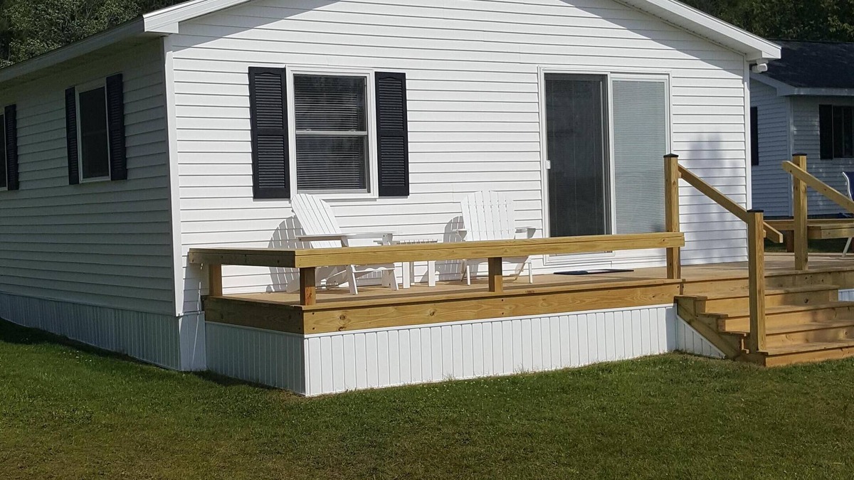 Maple City Cottage | "New Cottage" at Dunn's Farm on the Shores of Beautiful Glen Lake