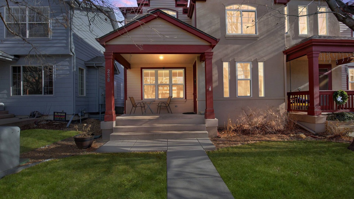 Longmont House | NEW! Cozy home with jacuzzi tub, fireplace and gym