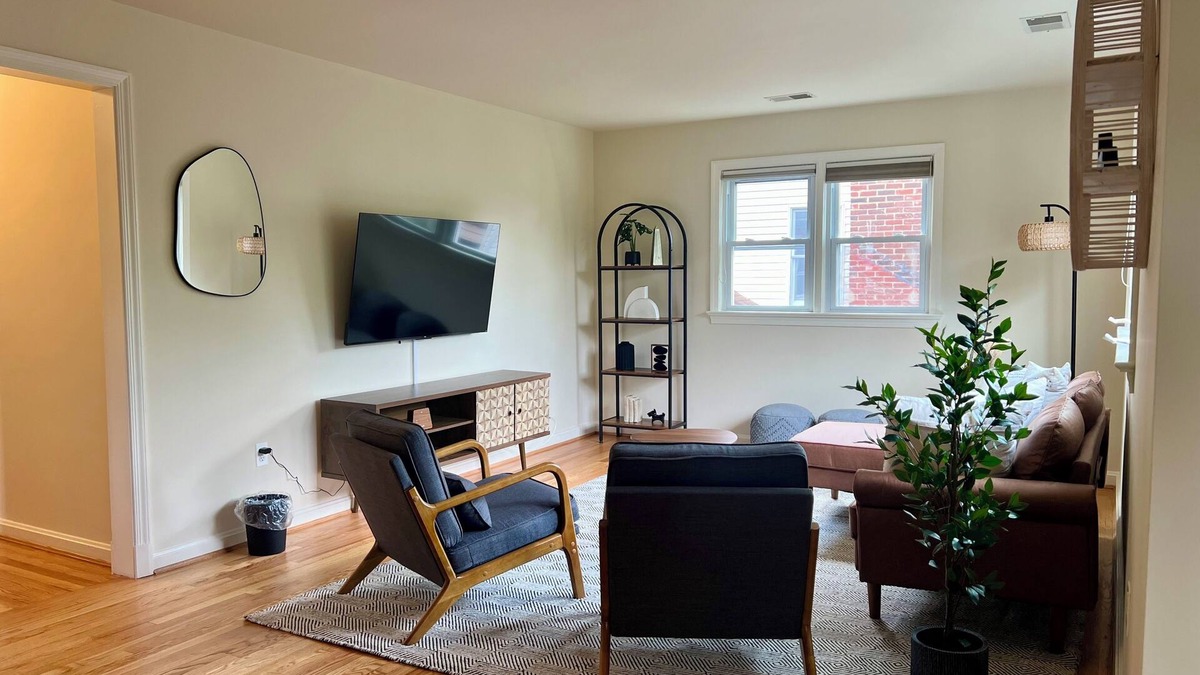 Aurora Highlands Apartment | NEW Cozy Penthouse - Spacious 3-bedroom apartment. Steps to Metro!