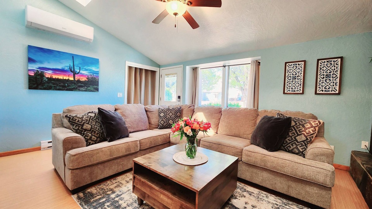 Page House | NEW! Cozy Swell House- Pet Friendly, Backyard Oasis: 2 King Beds