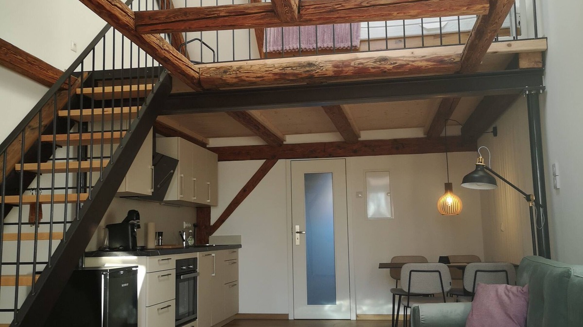 Windach Apartment | New, cozy vacation apartment. Only 2 km walk to the beautiful Ammersee.