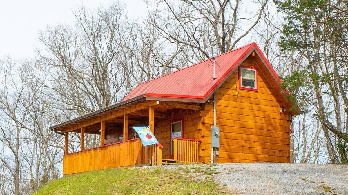 Sevierville Cabin | NEW! Custom Cabin on 10 acres!
