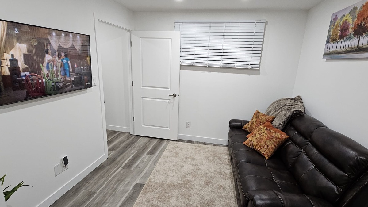 Regina Apartment | New decently furnished one bedroom suit at Rochdale Boulevard