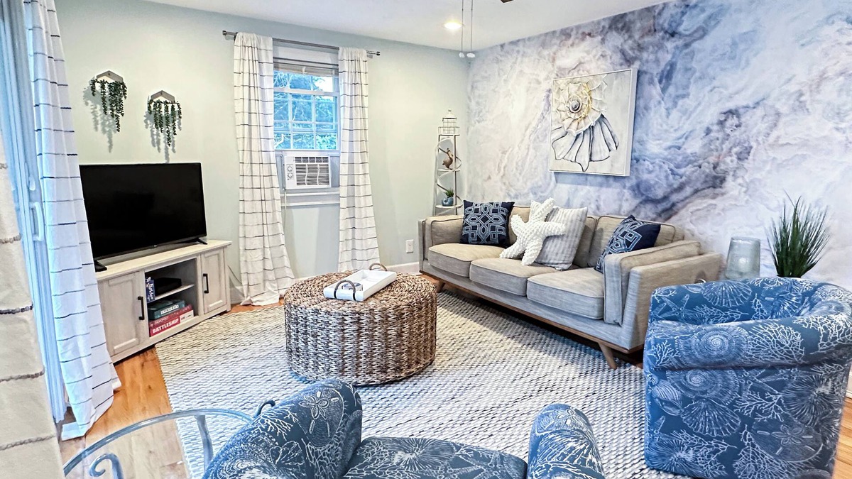 Manomet House | New design, 7-minute Walk to Beach, Backyard, Deck