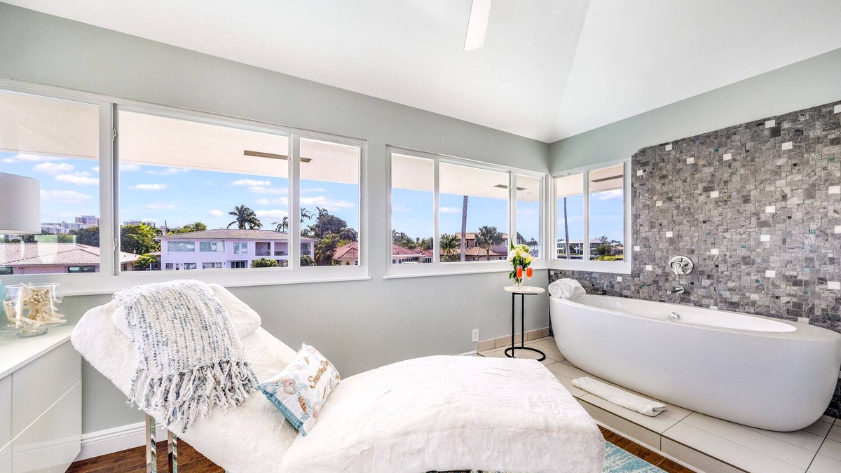 Bermuda Riviera House | NEW DISCOUNTS-FT LAUDERDALE Waterfront/Save BIG for SUMMER & FALL!