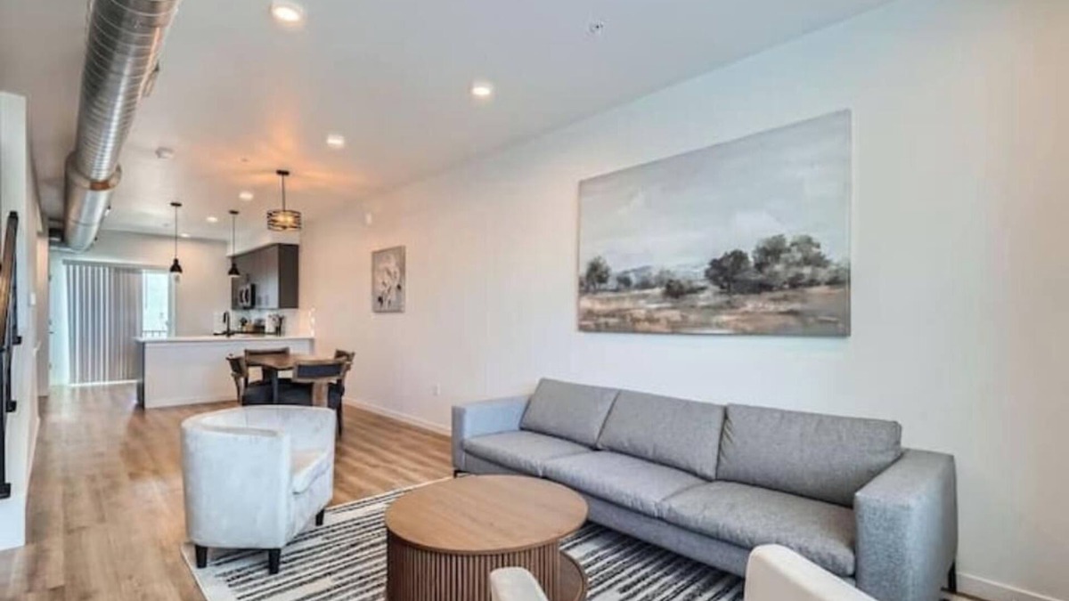 Longmont House | New Downtown Longmont Townhome Office + 2BDR