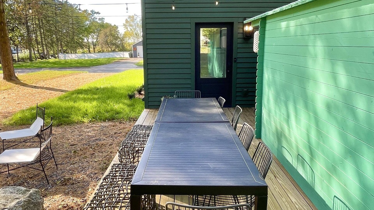 Three Oaks House | New! Downtown Three Oaks -15min to Beach! Lively Modern Family-Friendly +Cabin