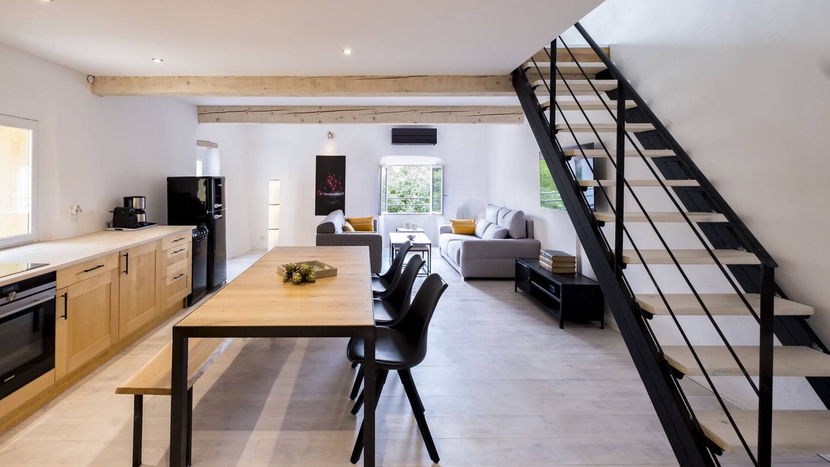 Ceret Condo | New duplex apartment center Céret, covered terrace located on Canigou