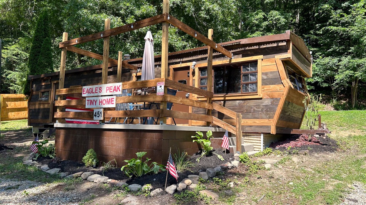 West Hickory Cabin | New! Eagle's Peak Tiny Home Near Allegheny River