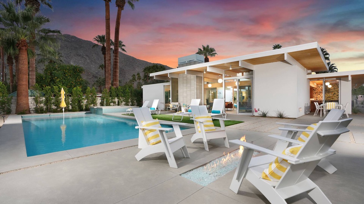 Tahquitz River Estates House | NEW Eichler Post&Beam 5BR + Saltwater Pool/Spa & Mtn Views! HGTV star designed!