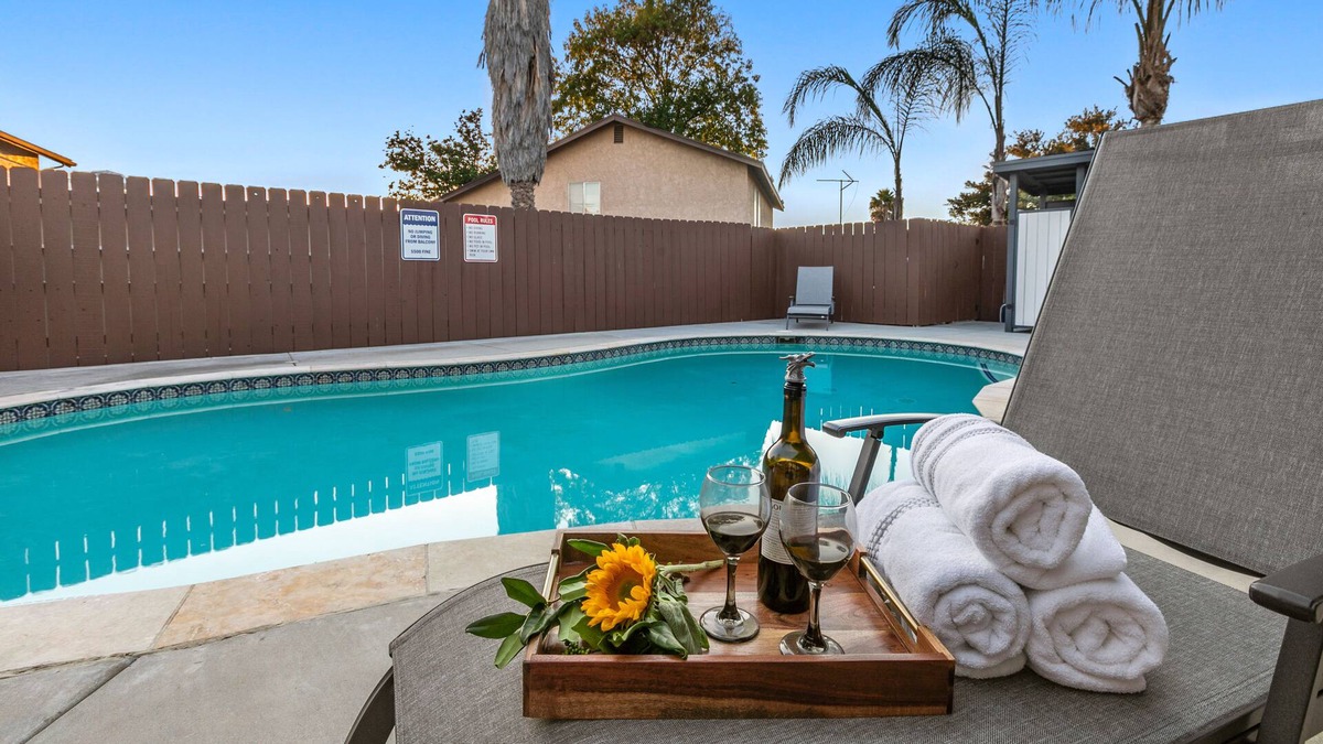 Clairemont Mesa East House | New Entire Bella House San Diego w/Pool
