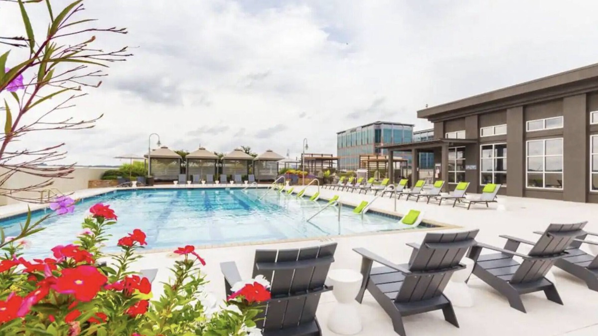 Lindbergh Condo | New Exquisite Luxury 2BrCondo/Uber/Wifi