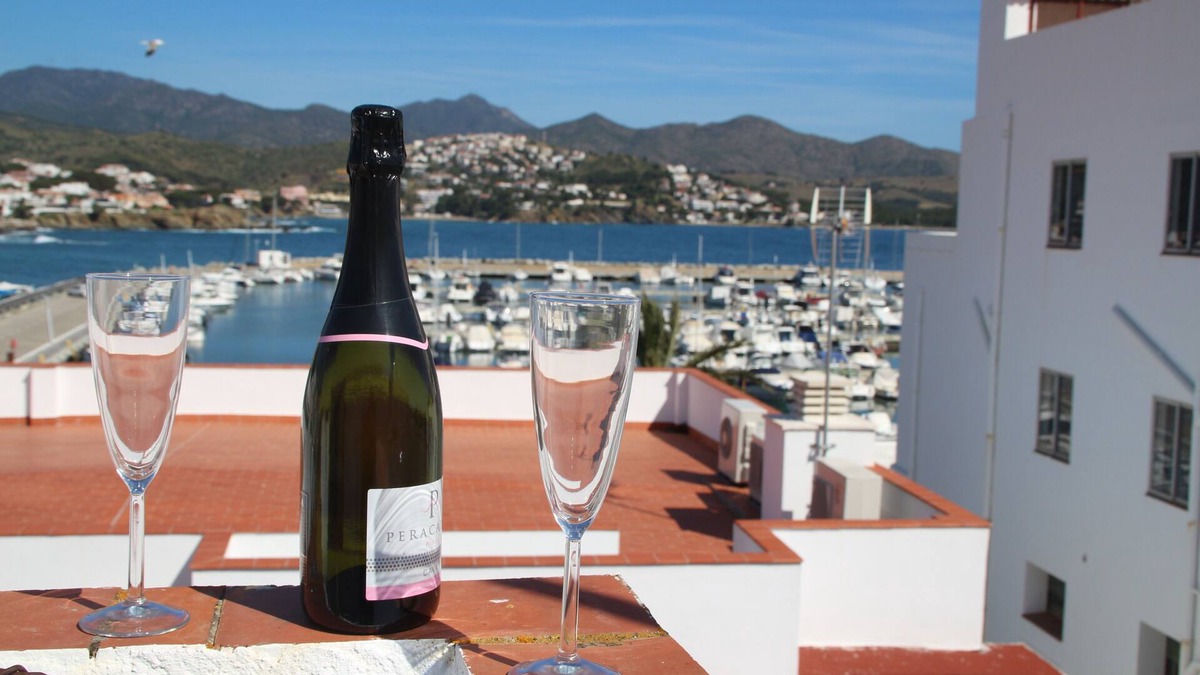 Llanca House | NEW FISHERMAN'S HOUSE COMPLETELY REFORMED 50 m. OF THE BEACH