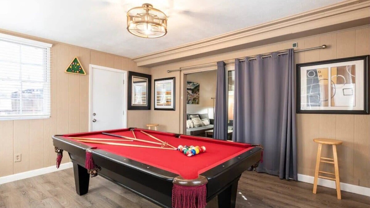 Tennyson - Alquire House | New! Gateway to SFO - King Bed - BART 10 min walk