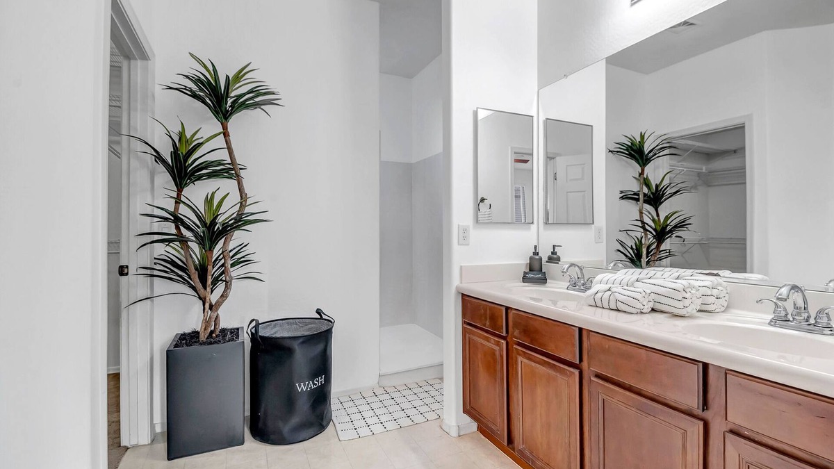 Power Ranch House | NEW! Gilbert Home: Luxury Pool & Outdoor Fireplace.