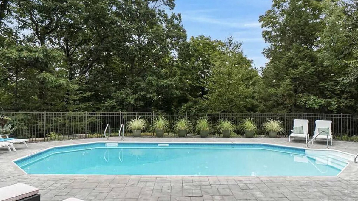 Saugerties House | NEW! Gorgeous spacious family escape with Pool & Mountain views