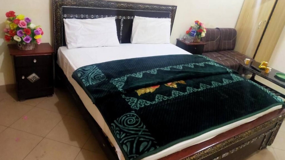 Lahore Hotel | New Hajveri Hotel Lahore