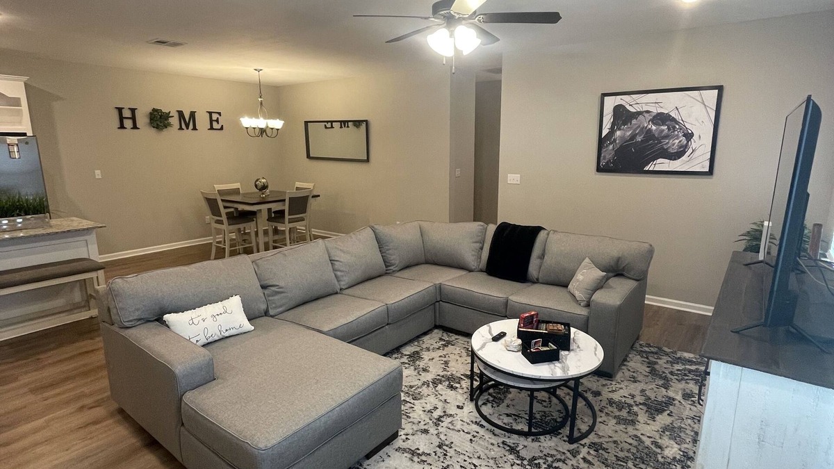 Brusly House | NEW HOME MINUTES AWAY FROM DOWNTOWN BR, LSU, & SOUTHERN UNIVERSITY