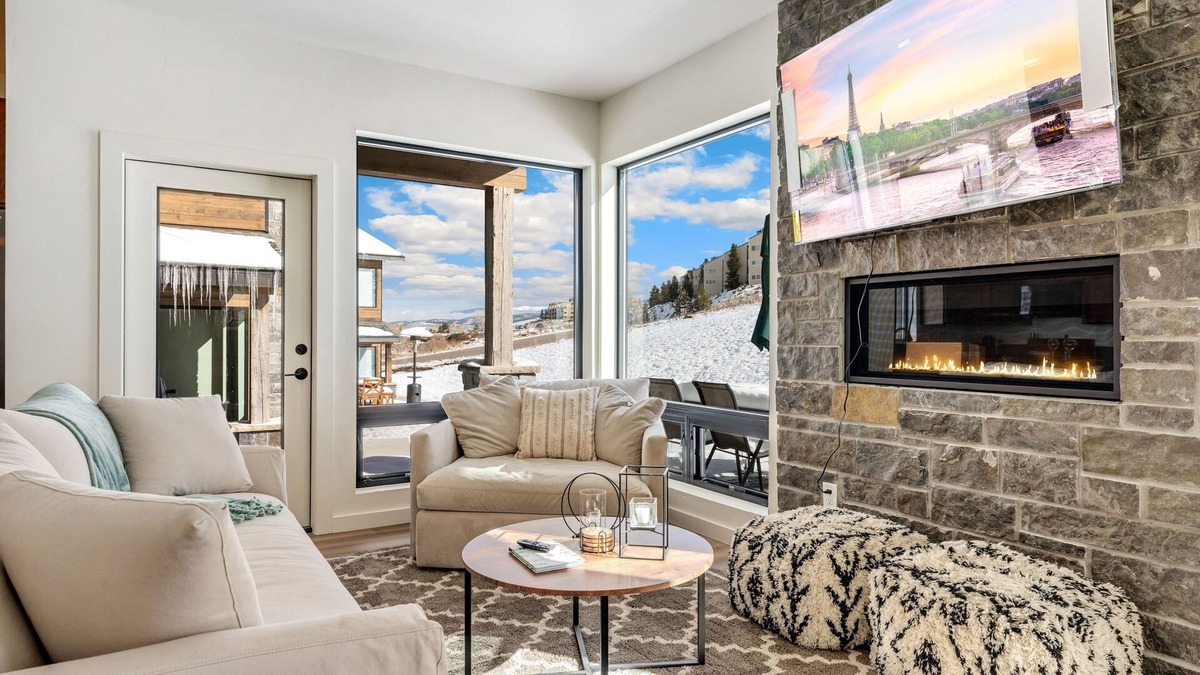 Silvercreek House | NEW HOUSE! next to the ski, perfect for families.