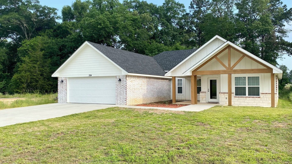 Lufkin House | New Hudson Home, 3 bed 2 bath