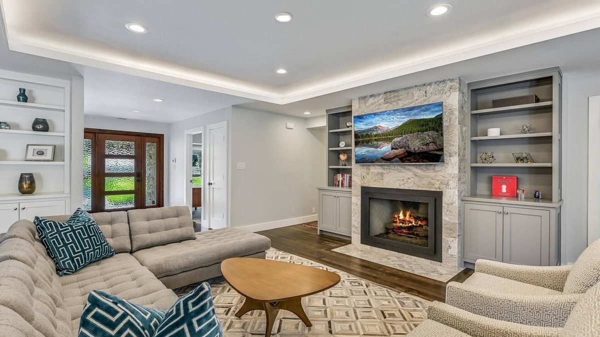 Countryside House | NEW I Above Austin Metro | 5 mi to downtown | Sleeps 14 I Services