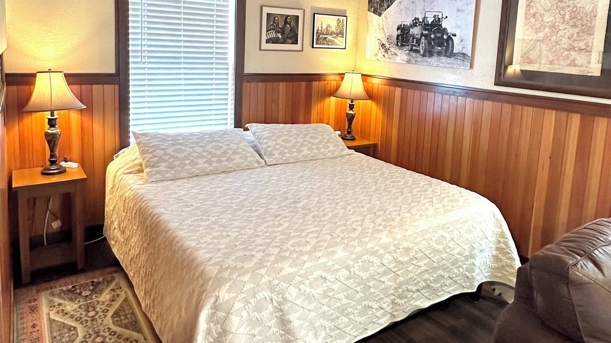 East Glacier Park Village Apartment | New luxury cabin in Central East Glacier