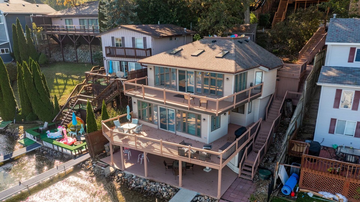 Lake James House | NEW Lake James Lakefront Home With Boatdock - Sleeps 12