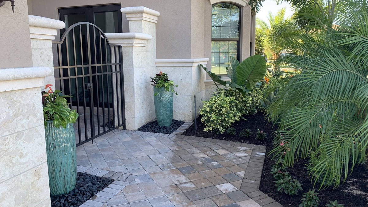 Naples House | NEW LAKEFRONT HOME in STONECREEK WITH SALTWATER POOL/SPA