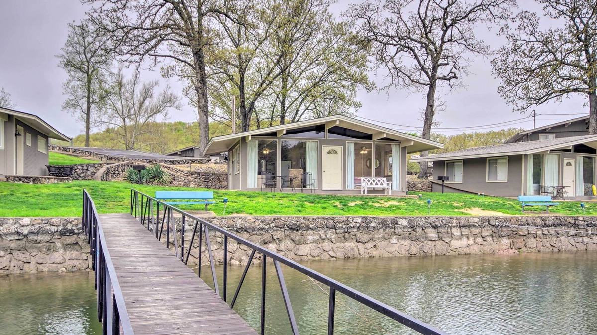 Sunrise Beach Cottage | NEW! Lakefront Resort Cottage w/ Patio + Grill!