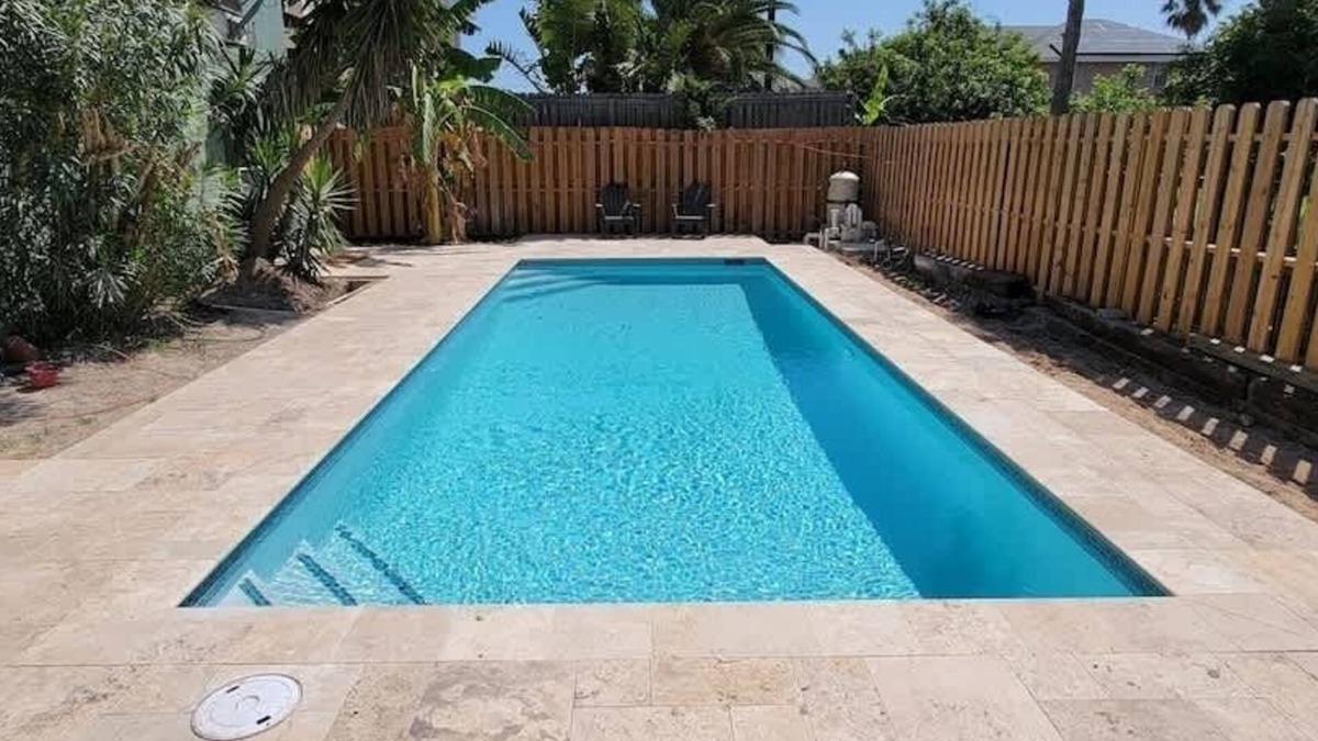 South Padre Island Condo | NEW! Large 3 bedr * Bay Views * Pool * Great Deck