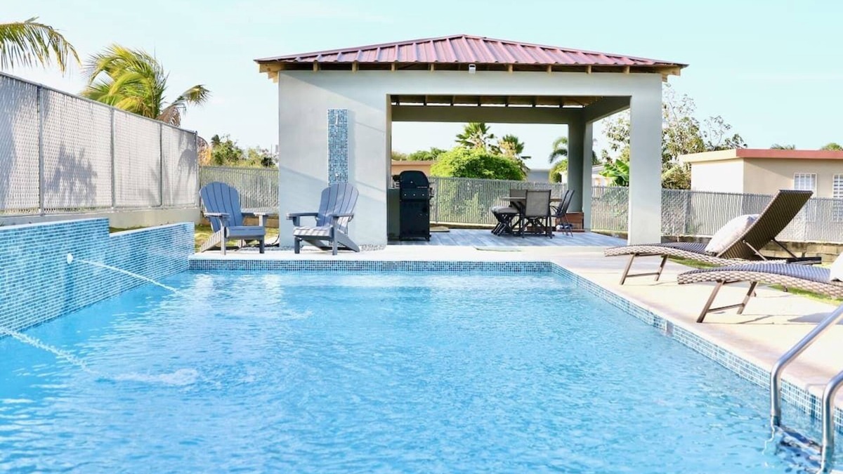 Arenales Bajos House | New Large Saltwater Pool-Quiet Area-5 min to beach